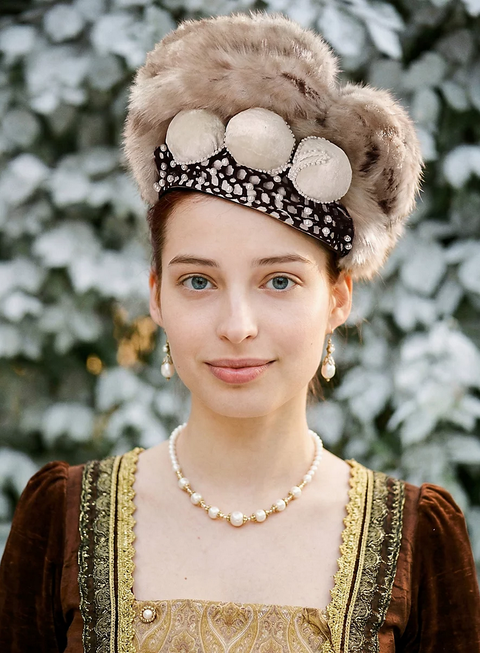 Anne Boleyn Winter Hat